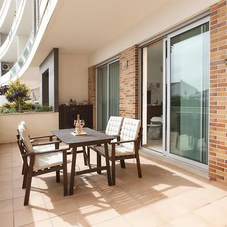 Golden Terrace Delight アパート サン・マルティーニョ・ド・ポルト